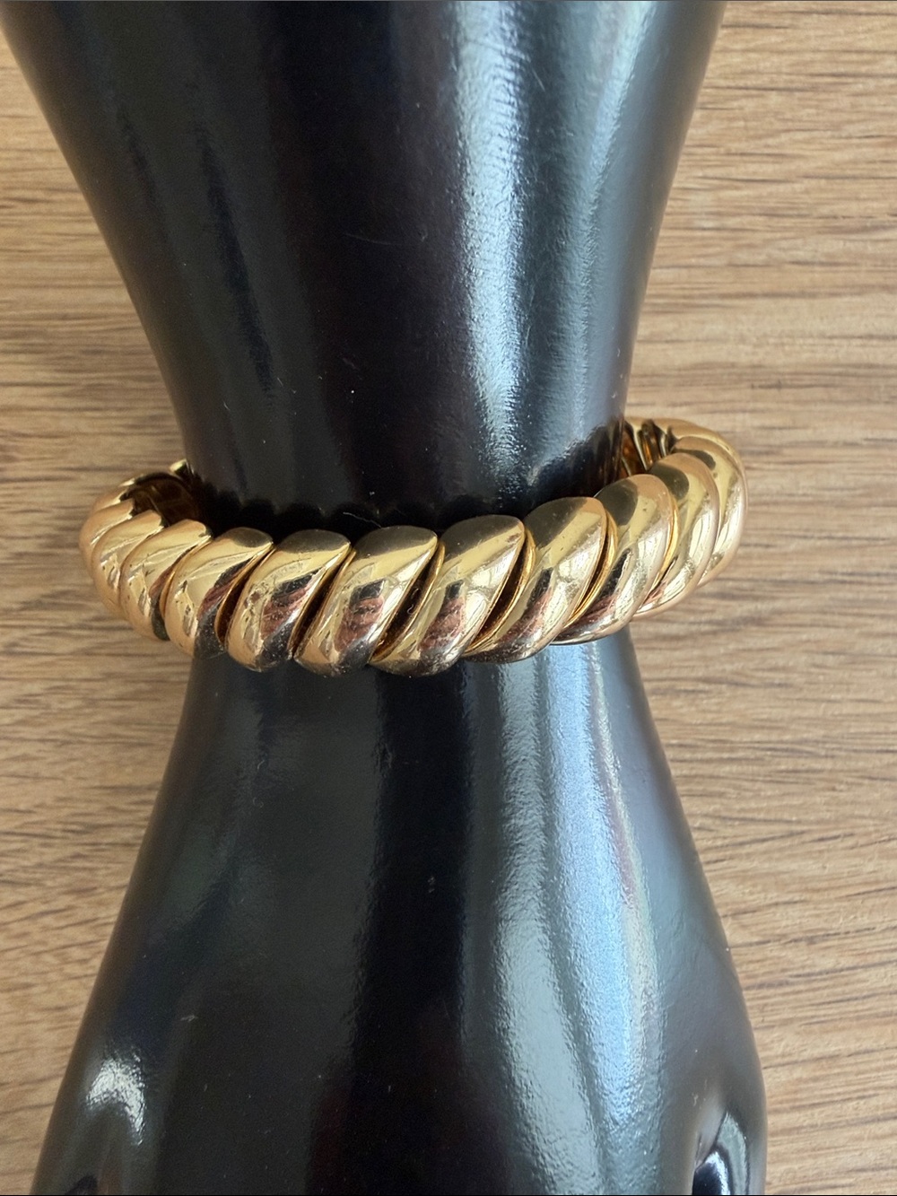 VINTAGE GOLD TONE CHUNKY TWISTED RIBBED STRETCH BRACELET Statement Expandable - Picture 5 of 8